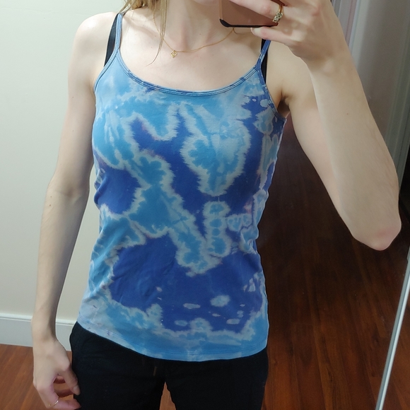 Bleach dyed tank top - Picture 3 of 6